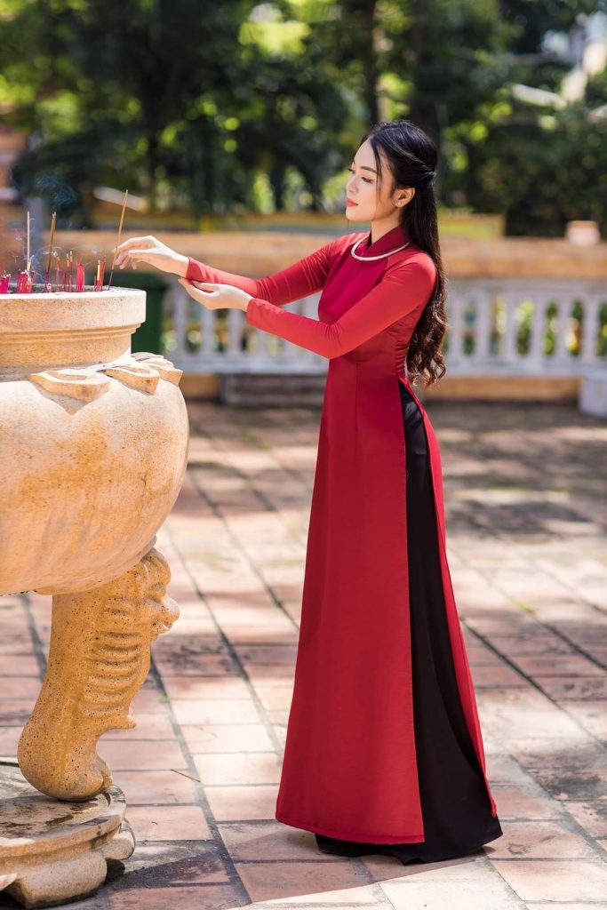 ao dai do phoi quan mau gi 2425
