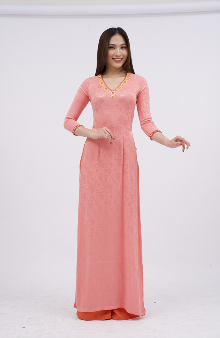 Áo Dài Hồng Mặc Quần Màu Gì? 10+ Gợi Ý Phối Đồ Sang Trọng 4 Cách phối màu quần với áo dài hồng cam