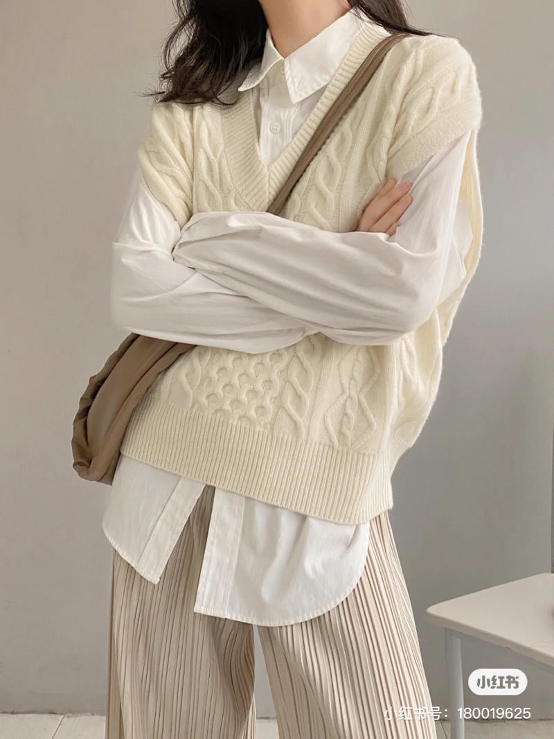 Phối áo gile len với áo giữ nhiệt