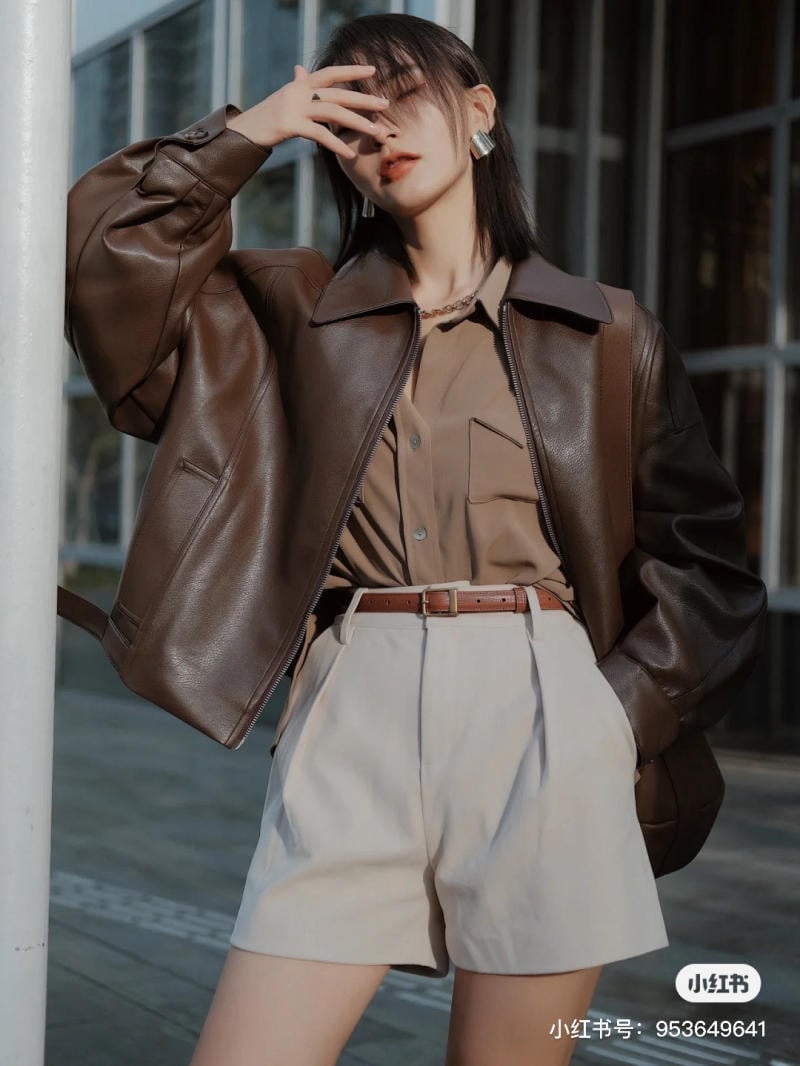 20+ Cách Phối Đồ Với Áo Khoác Da Nữ Sành Điệu Như Fashionista 4 Mix đồ với áo khoác da nữ và váy liền