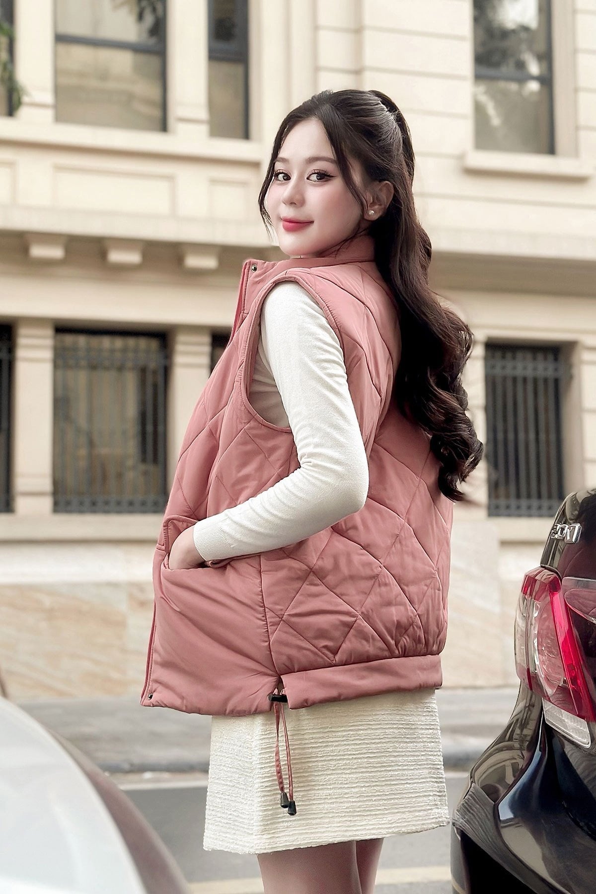 15+ Cách Phối Đồ Với Áo Phao Gile Nữ Sành Điệu Hack Dáng 1 Cách phối áo phao gile nữ màu be