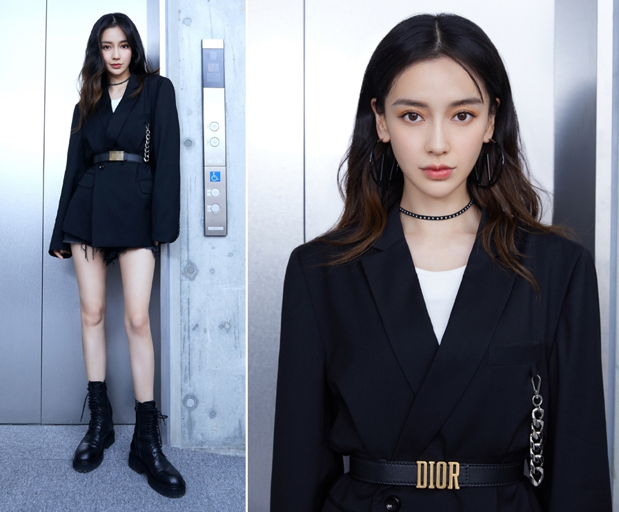 Phối đồ với áo blazer đen nữ và quần jeans