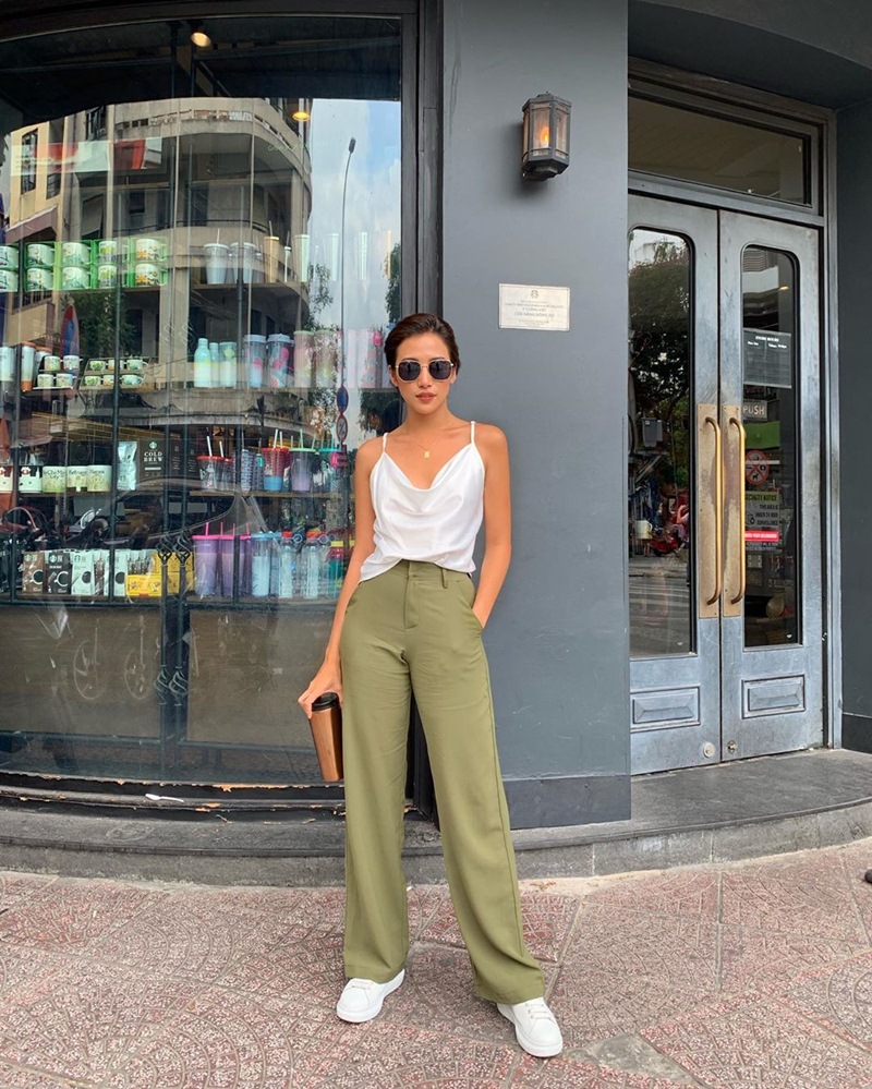 Cách phối giày cao gót với quần jean ống rộng