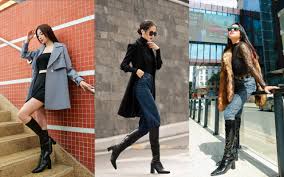 Phối đồ với giày boot nữ cổ thấp màu trắng