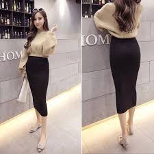 Phối đồ với chân váy len đuôi cá