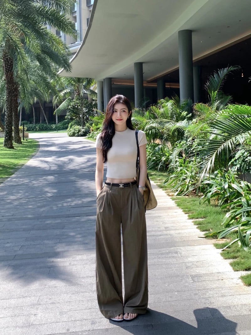 15+ Cách Phối Áo Croptop Với Quần Ống Rộng Hack Dáng 5 phối áo croptop với quần ống rộng đen