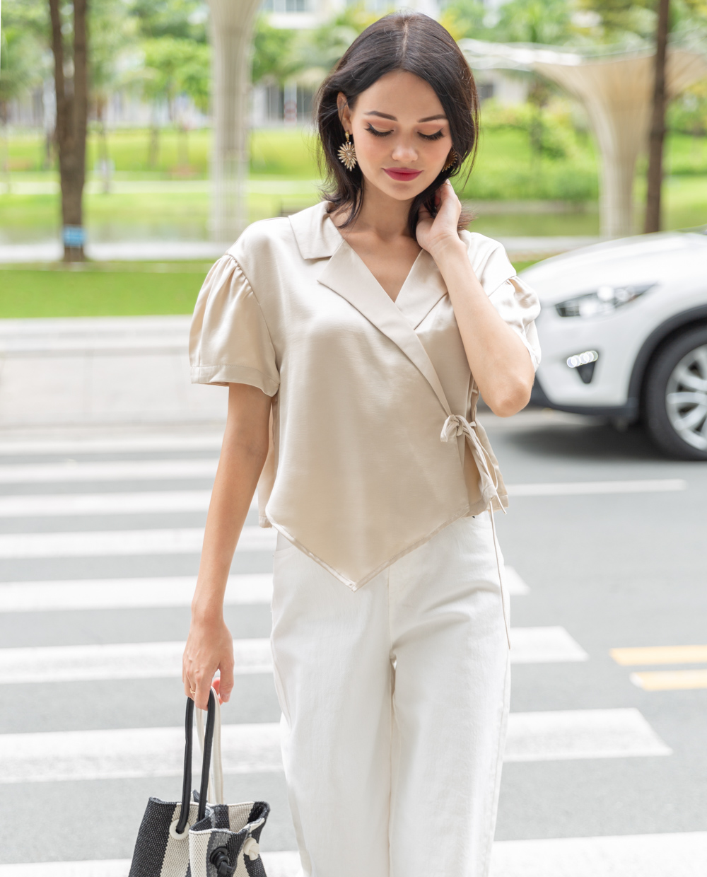 Quần trắng phối với áo màu gì nữ