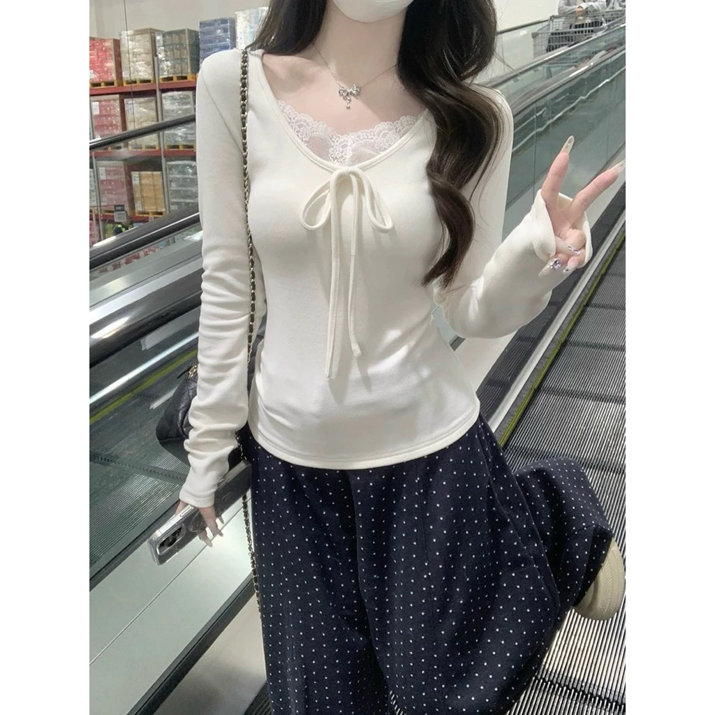 Áo thun trắng nữ phong cách công sở