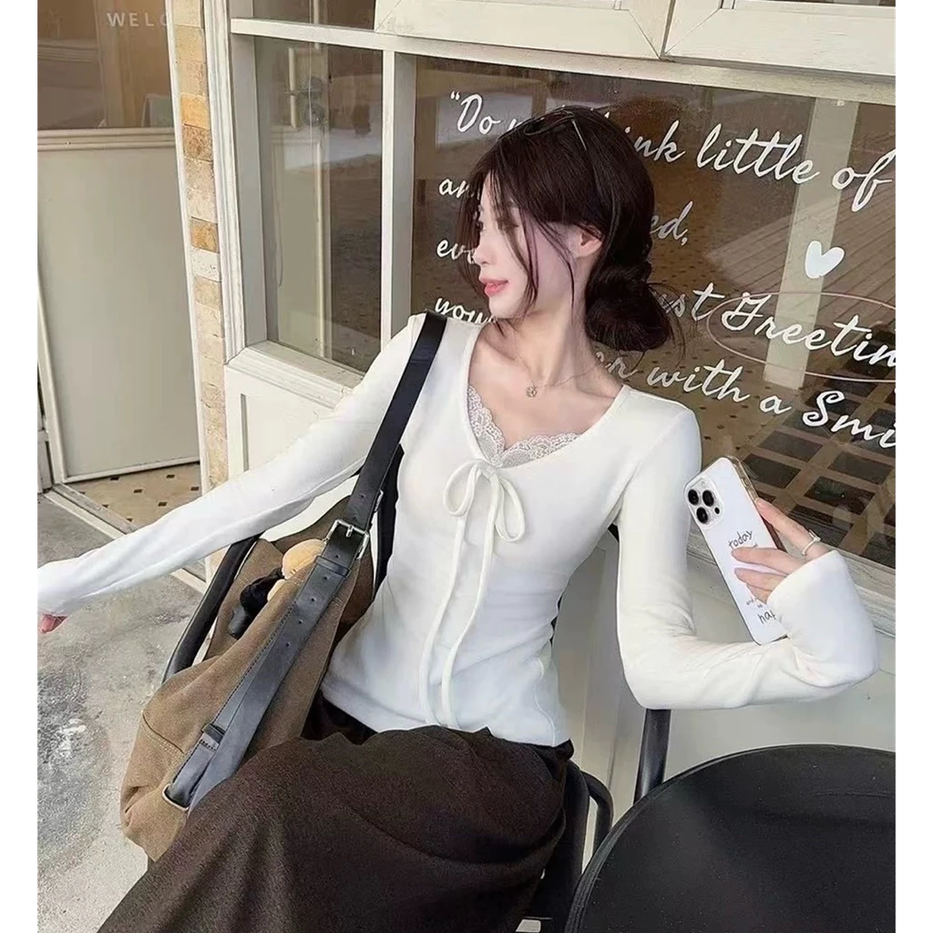 Áo thun trắng nữ thương hiệu Cocolu