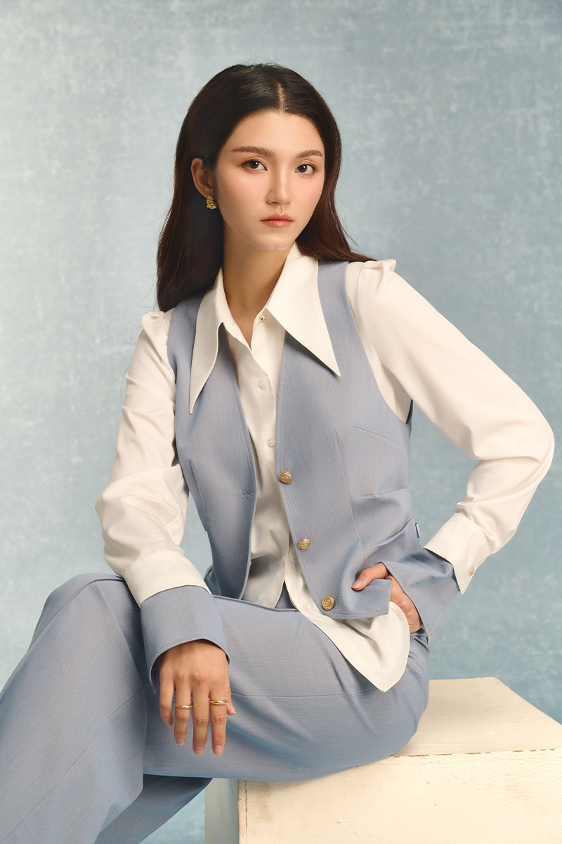 Cách phối áo gile nữ công sở