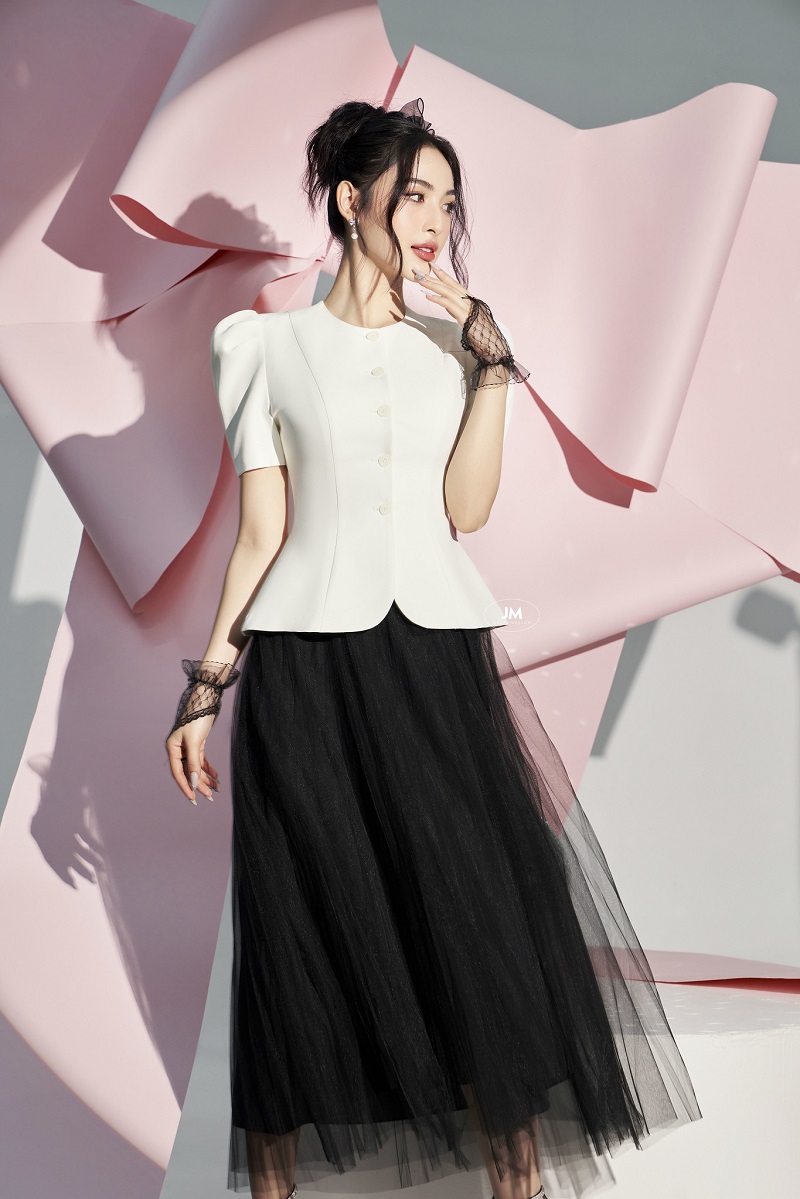 Phối đồ với áo peplum công sở