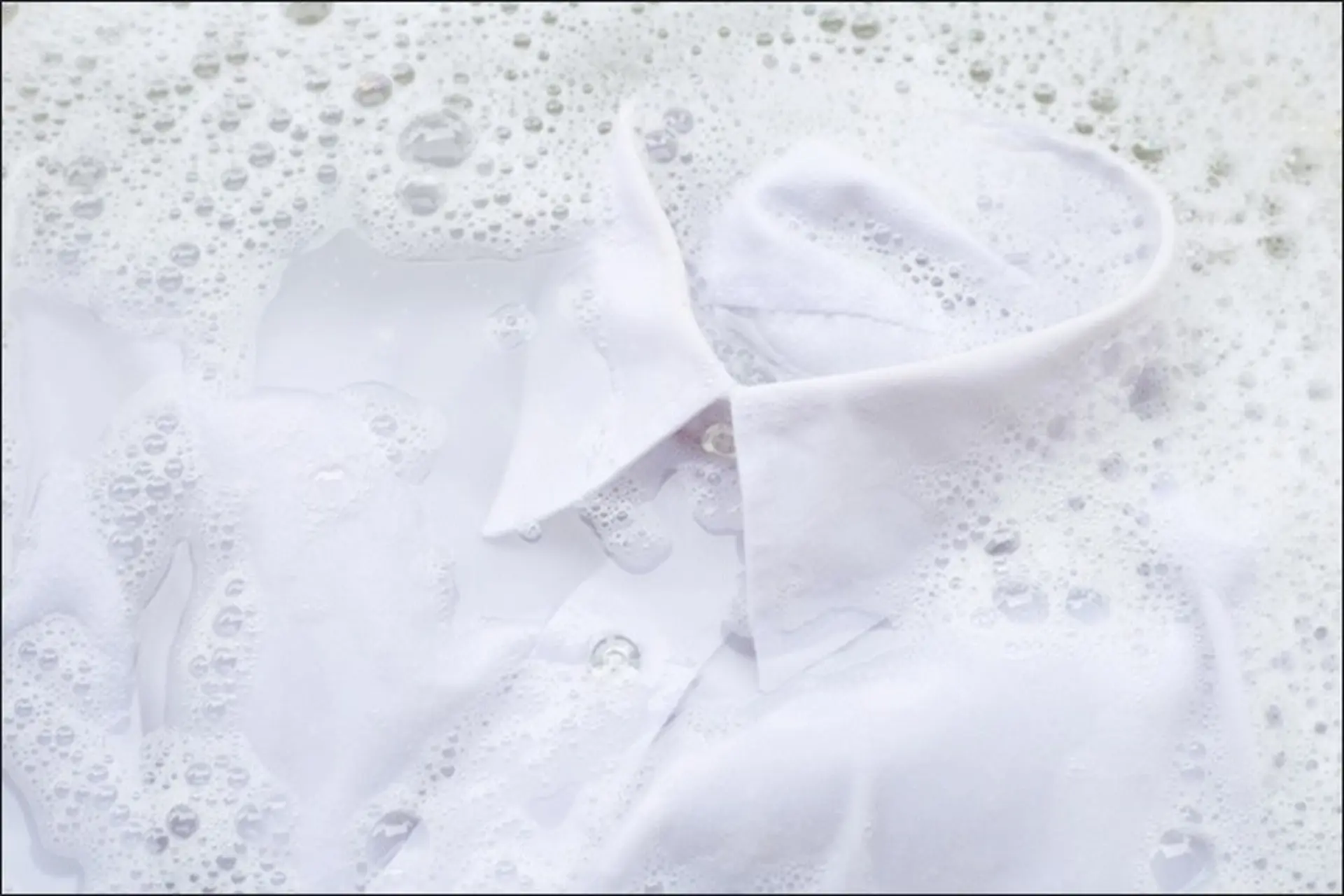 cách bảo quản quần áo trắng