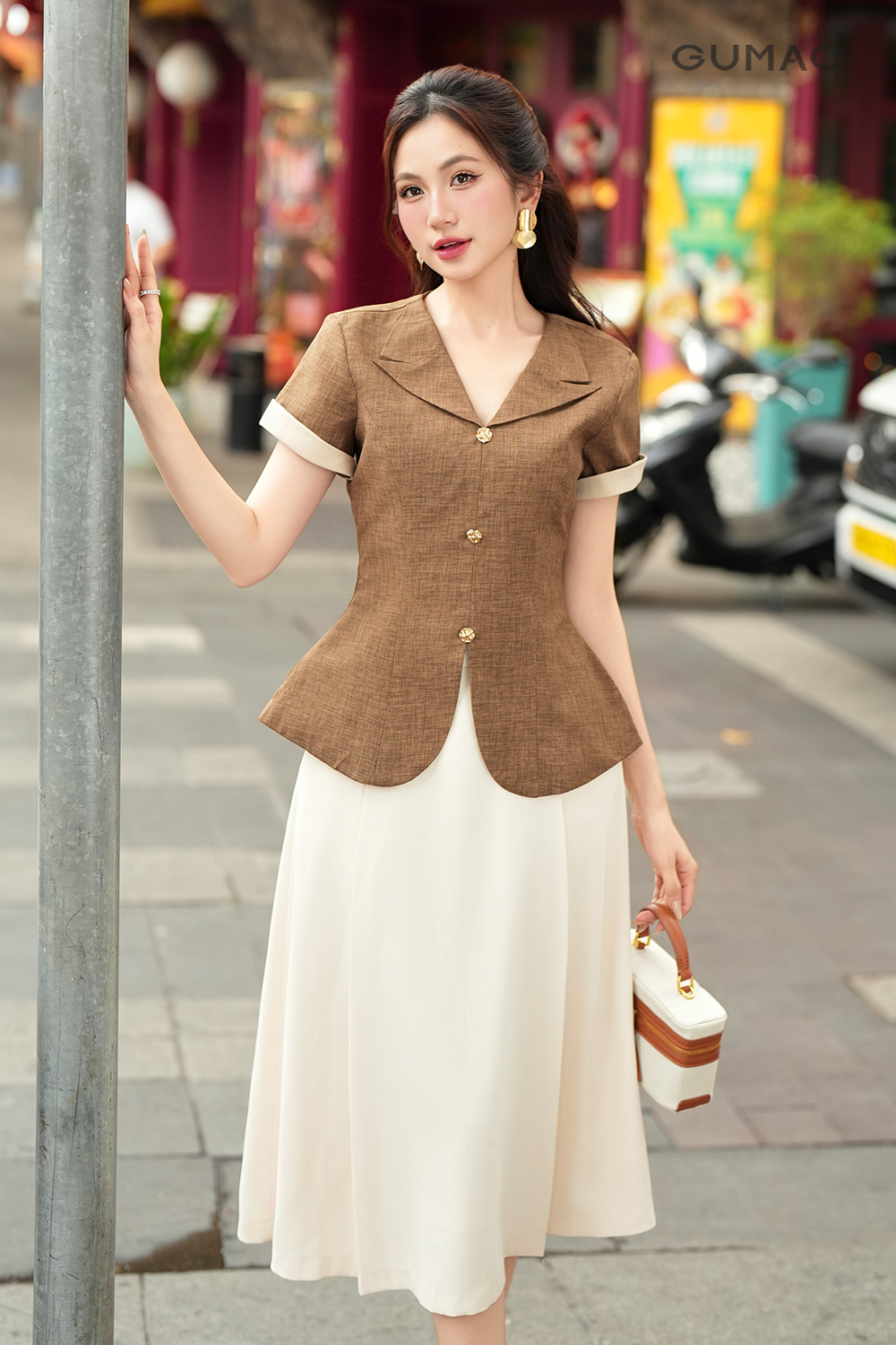 Áo peplum phối quần ống rộng công sở