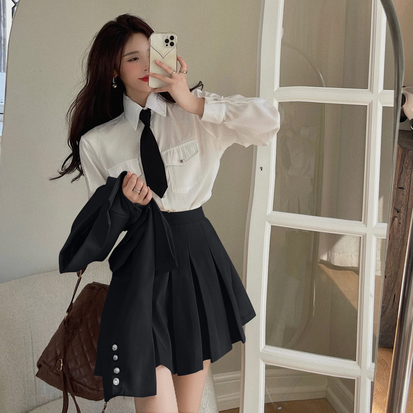 Cách phối đồ với chân váy midi đi sinh nhật