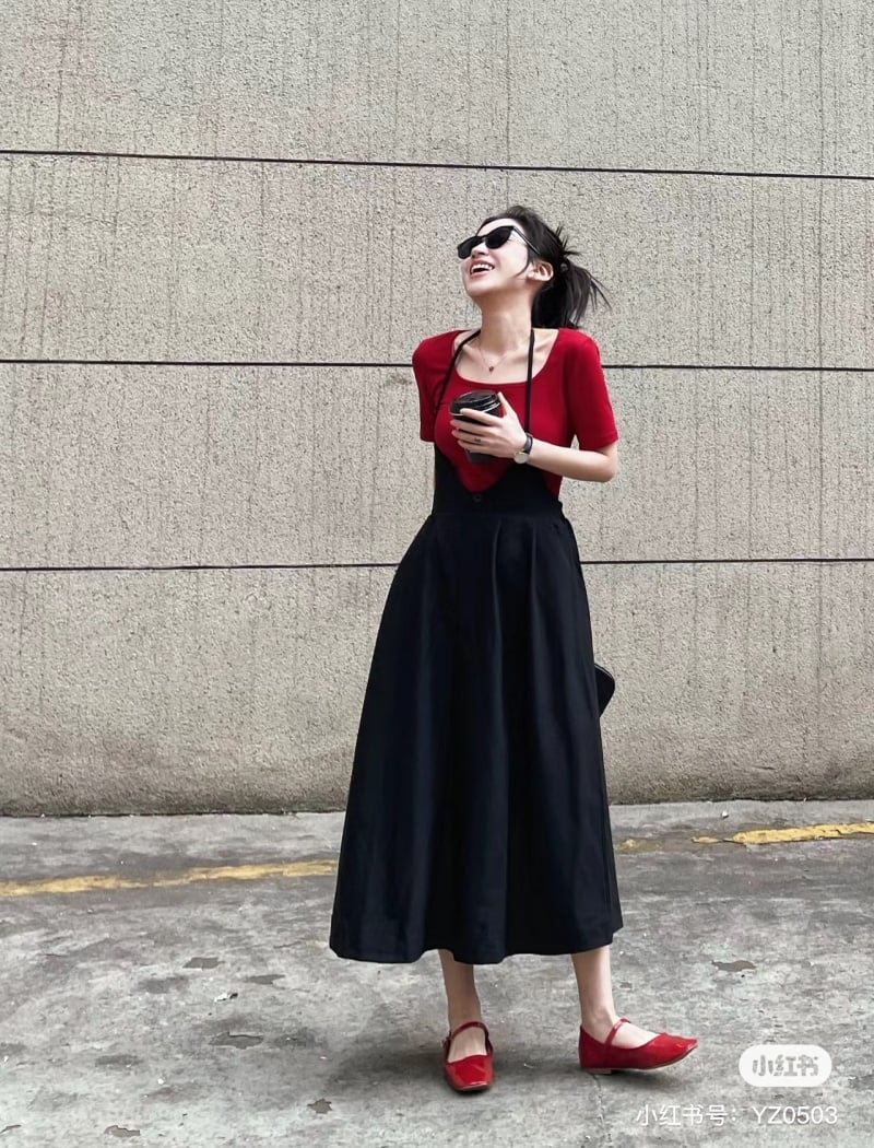 Cách phối đồ với màu đỏ và họa tiết