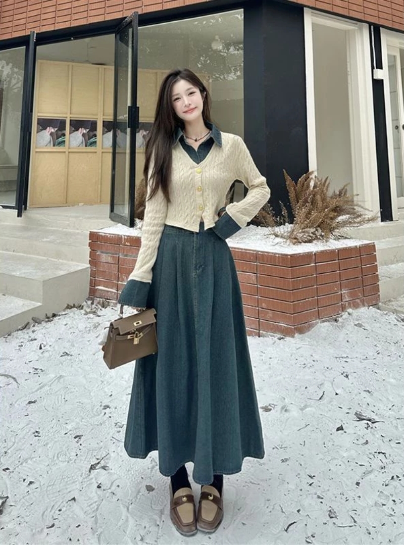 Mix giày với chân váy bò