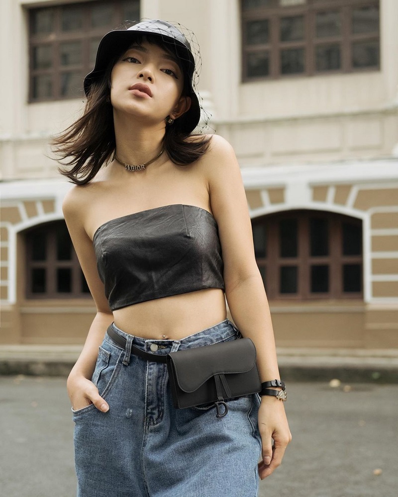 10+ Cách Phối Áo Croptop Với Chân Váy Jean Sành Điệu 5 Phối áo croptop tay phồng với chân váy jean xòe