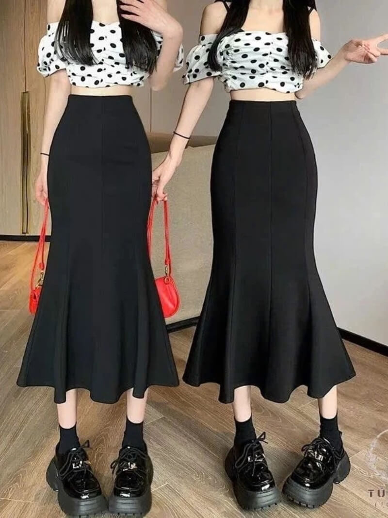 Phối đồ với chân váy đuôi cá dài và áo croptop