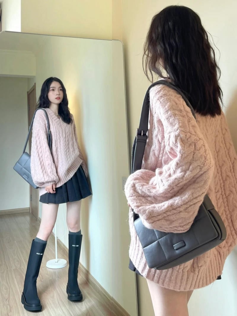 15+ Cách Phối Váy Mùa Đông Sành Điệu, Ấm Áp 4 Phối đồ với chân váy ngắn mùa đông