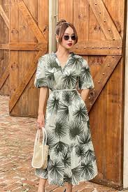 phối đồ với đầm đi biển đẹp