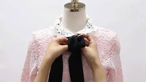 cách thắt nơ cổ áo nữ đẹp