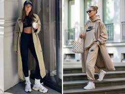 15+ Cách Mix Đồ Với Giày Thể Thao Nữ Mùa Đông Sành Điệu 4 Cách mix đồ với giày thể thao nữ mùa đông cùng áo khoác dáng dài