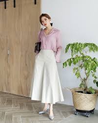 Cách phối đồ với quần giả váy ngắn mùa thu