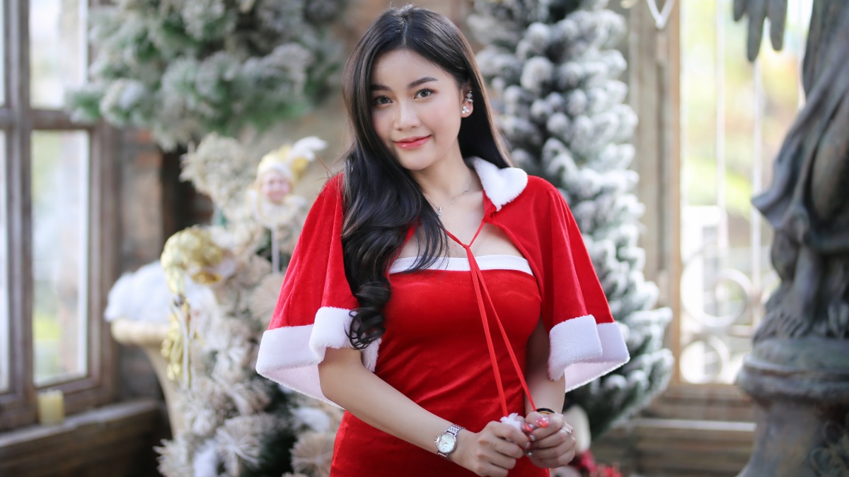 15+ Cách Phối Đồ Giáng Sinh Nữ Vừa Xinh Vừa Ấn Tượng 5 Phối đồ Giáng sinh nữ phong cách tối giản
