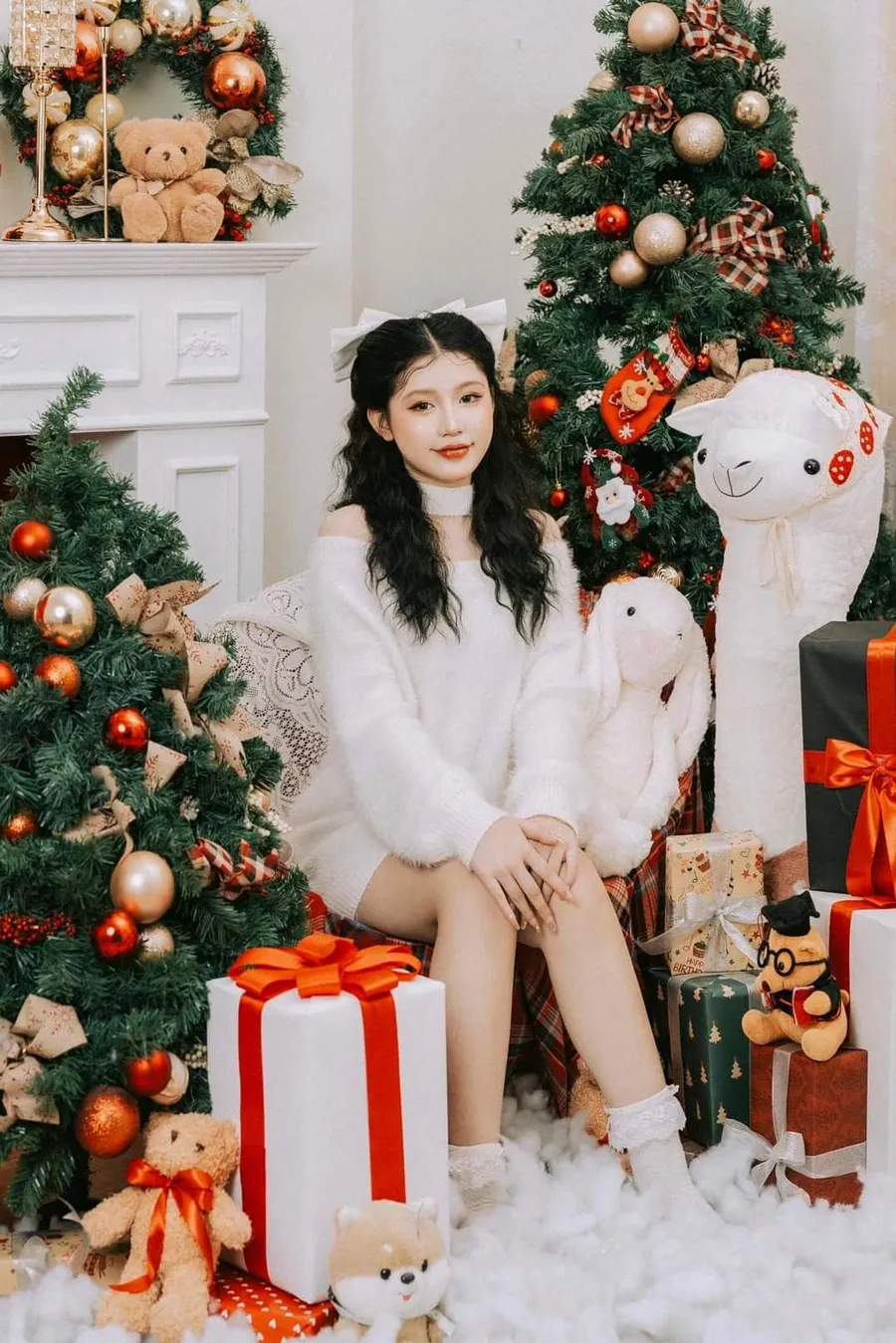 15+ Cách Phối Đồ Giáng Sinh Nữ Vừa Xinh Vừa Ấn Tượng 1 Cách phối đồ đi chơi Noel cho nữ
