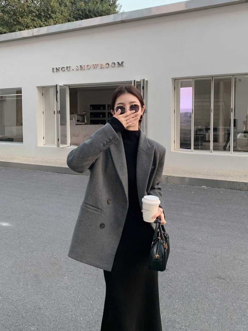 15+ Cách Phối Áo Vest Nữ Thời Thượng Như Fashionista 6 Phối áo vest nữ với áo croptop