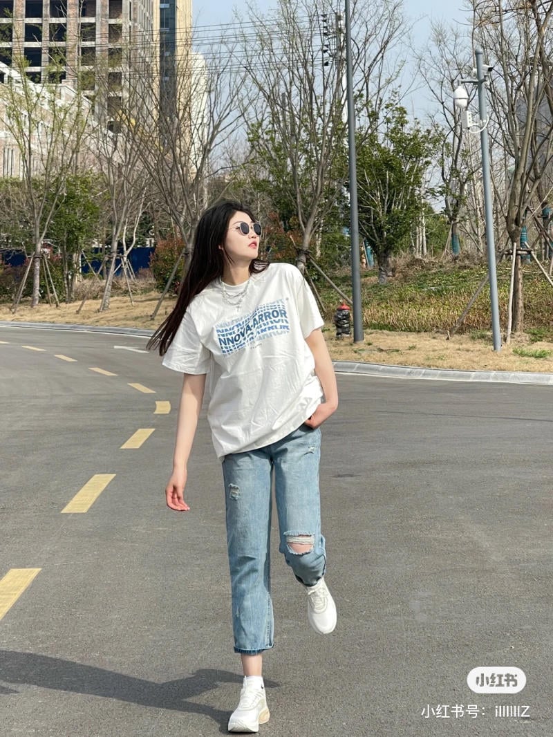 Phối đồ với chunky sneaker