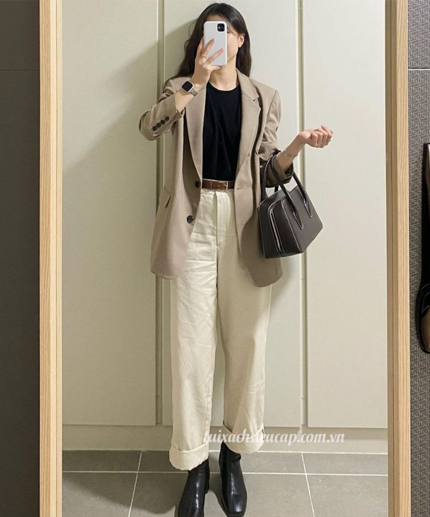 Outfit phong cách tối giản nữ