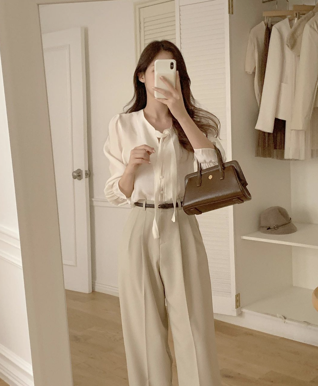 Gợi ý 25+ Outfit Đi Làm Nữ Thanh Lịch Chuẩn Mốt Từ Cocolu 1 Outfit đi làm nữ thanh lịch