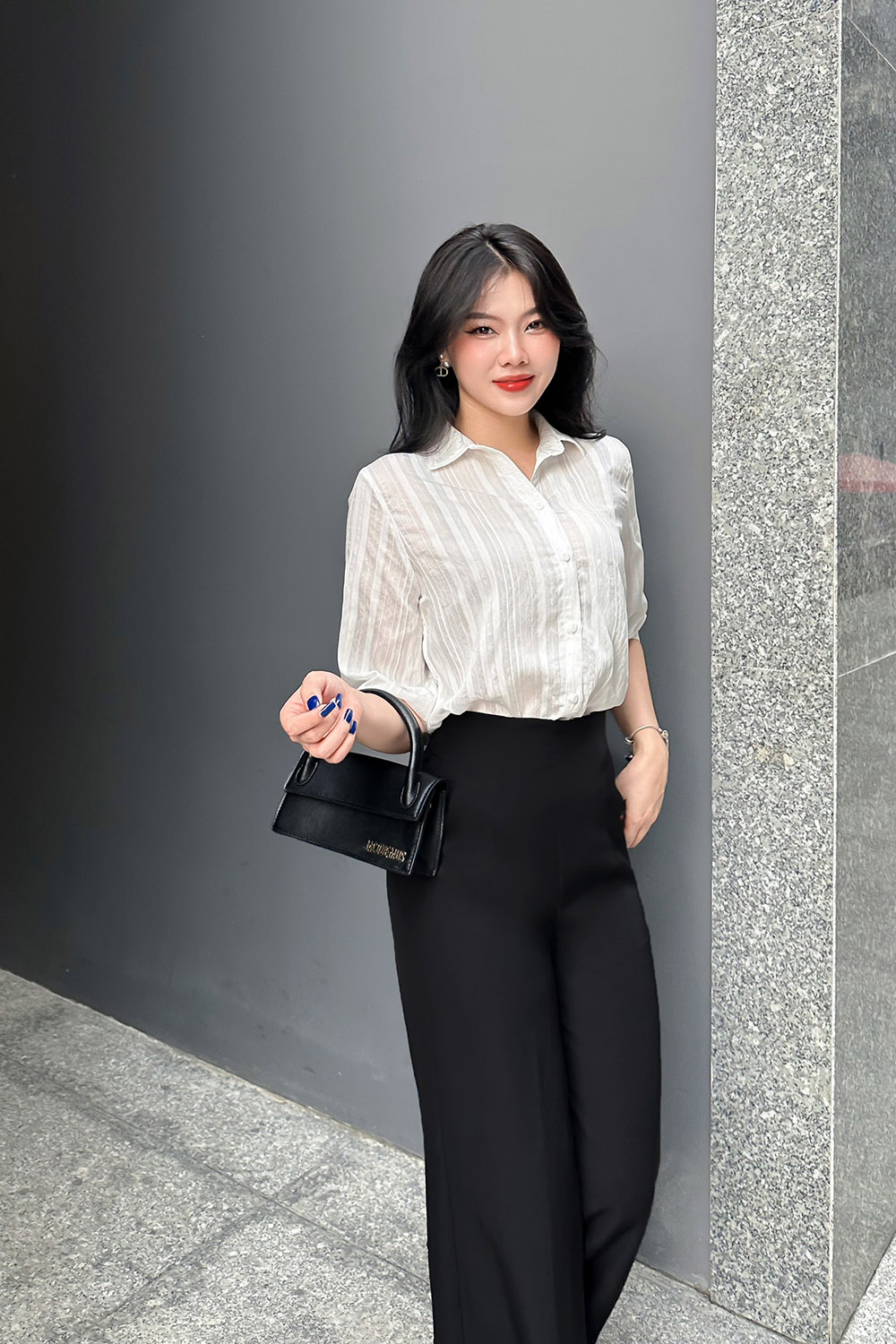 Kiểu áo sơ mi nữ tay phồng điệu đà