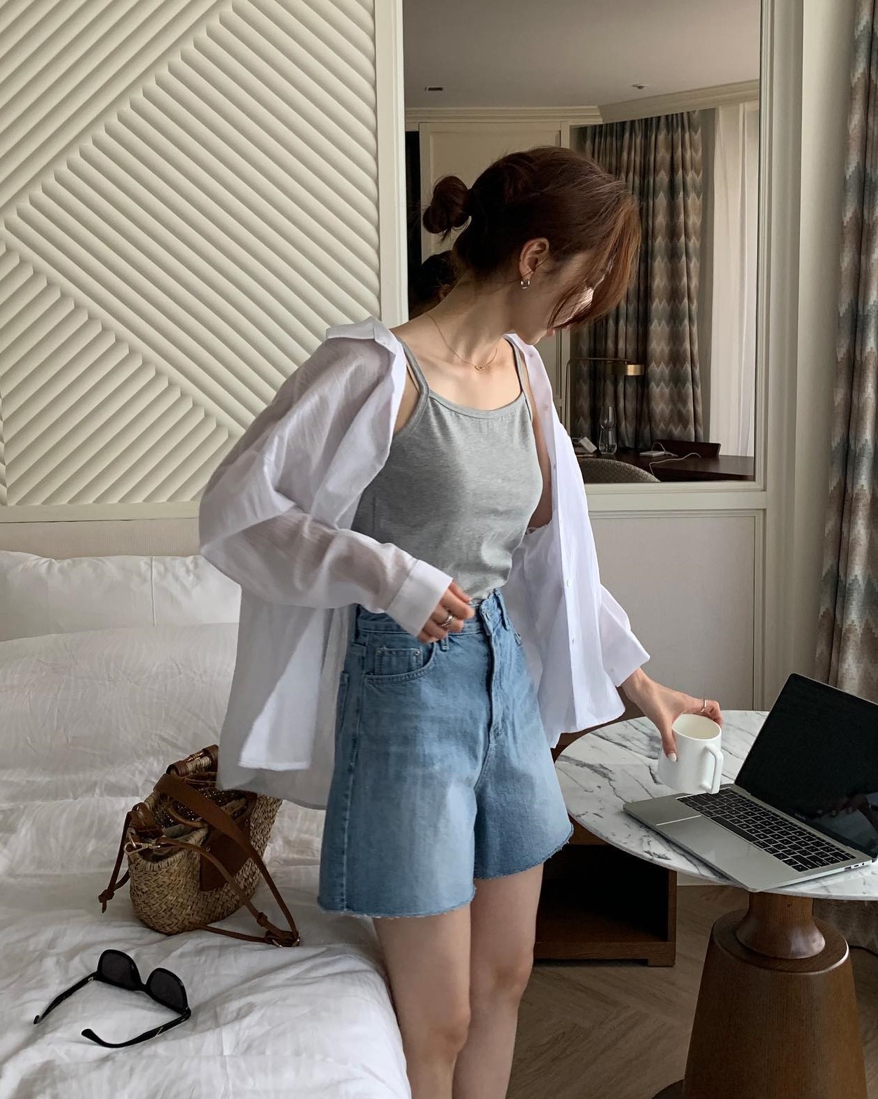 Style áo sơ mi khoác ngoài nữ công sở