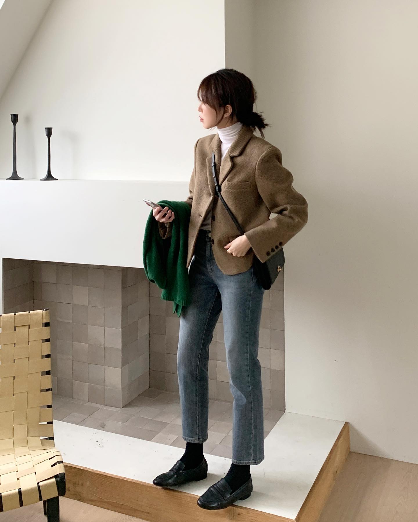 10+ Cách Mix Áo Blazer Cho Người Thấp Hack Dáng Đỉnh Cao 5 Mix áo blazer cho người thấp cùng váy ngắn