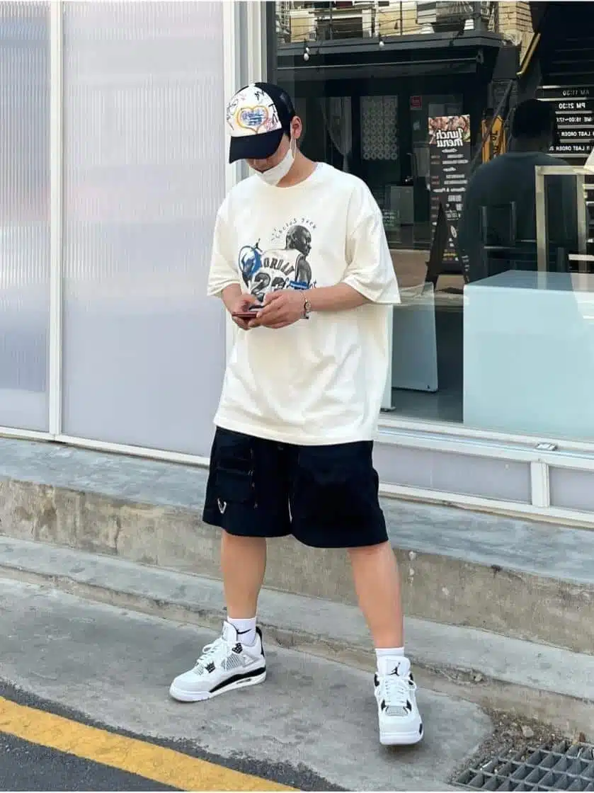Phối đồ năng động với giày Jordan 4 nam