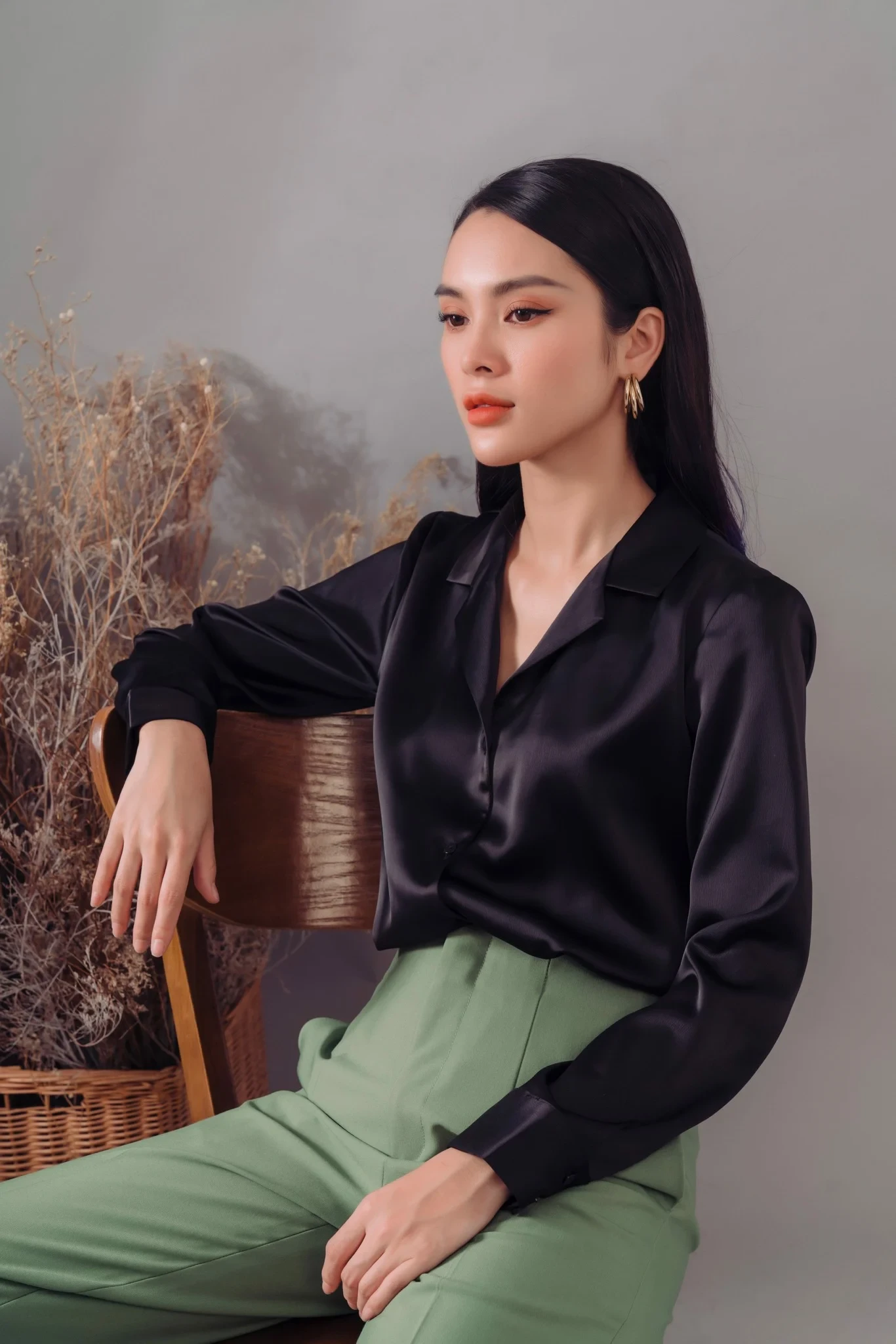 Áo sơ mi lụa nữ trắng cao cấp