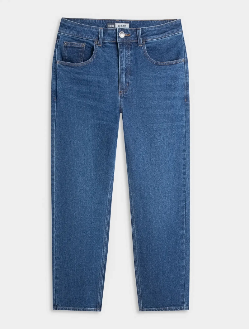 Form Slim Fit Là Gì? Bí Quyết Chọn & Phối Đồ Tôn Dáng 2 Phân biệt slim fit và regular fit