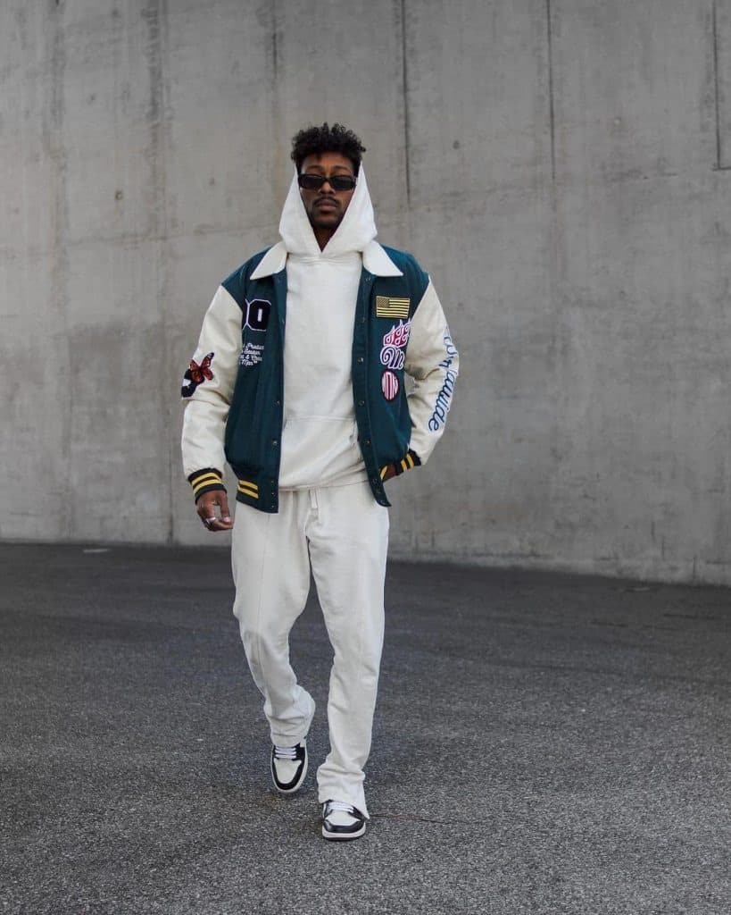 Cách phối áo hoodie với áo khoác bomber
