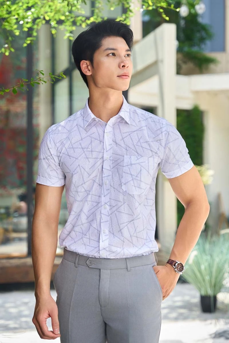 Tuyển Chọn Những Mẫu Áo Sơ Mi Nam Đẹp Nhất Hiện Nay 1 Áo sơ mi nam tay ngắn vạt ngang hiện đại