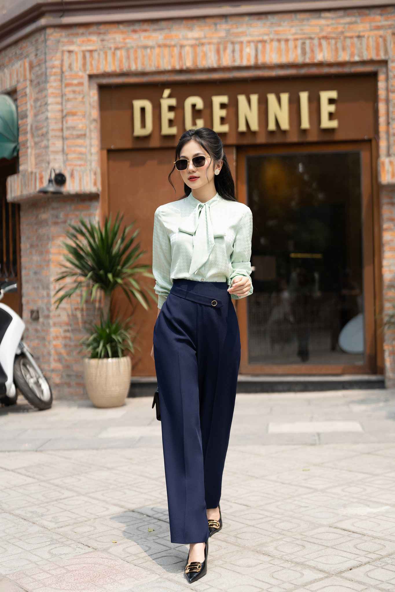 Bí quyết phối áo sơ mi với quần ống rộng chuẩn stylist 4 Phối áo sơ mi kiểu với quần ống rộng