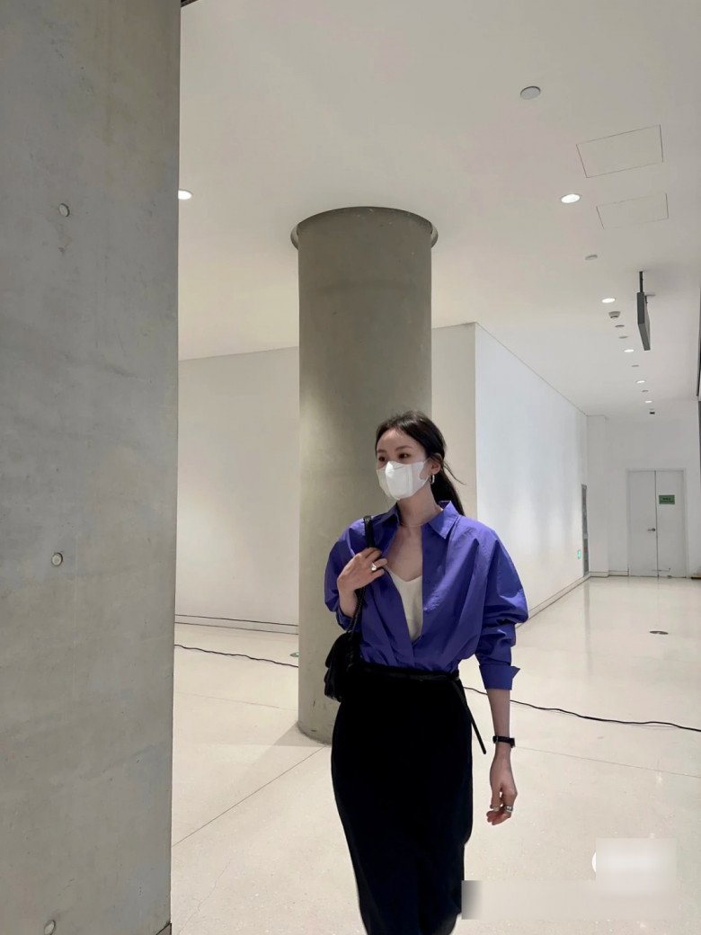 Cách xắn tay áo kiểu The Master Roll