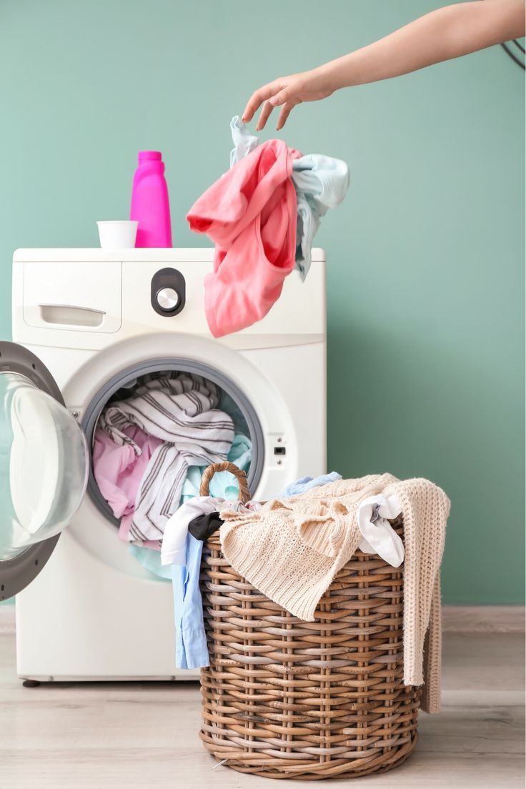 Làm khô quần áo bằng bàn là