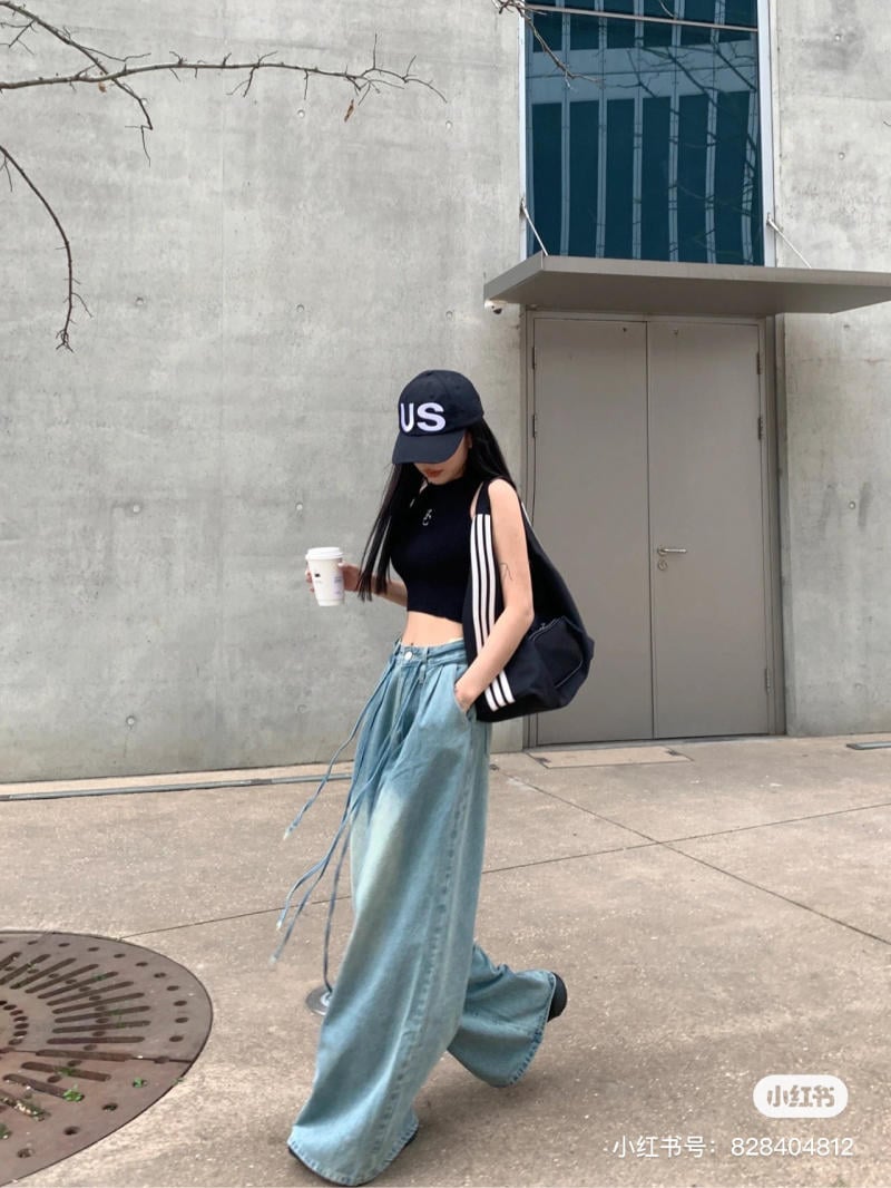 Quần Jean Ống Rộng Phối Với Áo Gì? 20+ Tips Hack Dáng 1 Quần jean ống rộng phối với áo thun