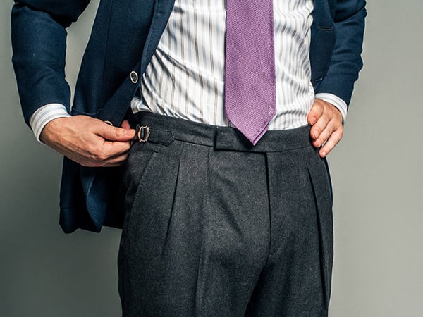 Cách ủi thân trên quần tây