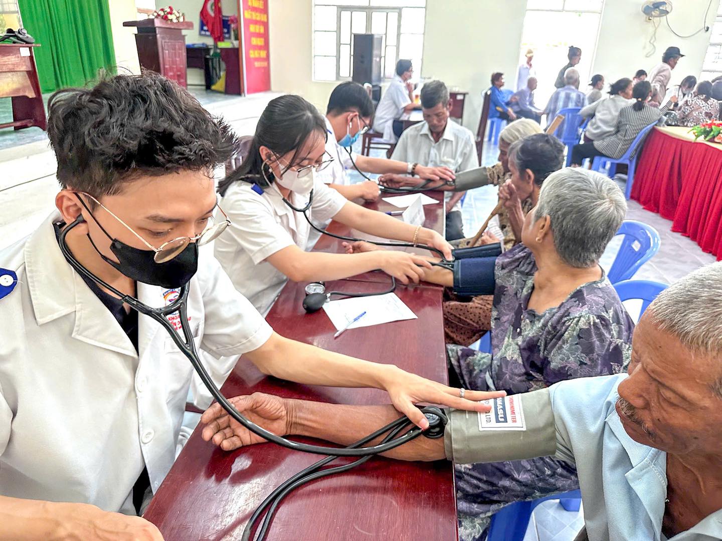 Tất Tần Tật Về Đồng Phục Đại Học Y Dược Cần Thơ 1 Chi tiết đồng phục đại học y dược cần thơ