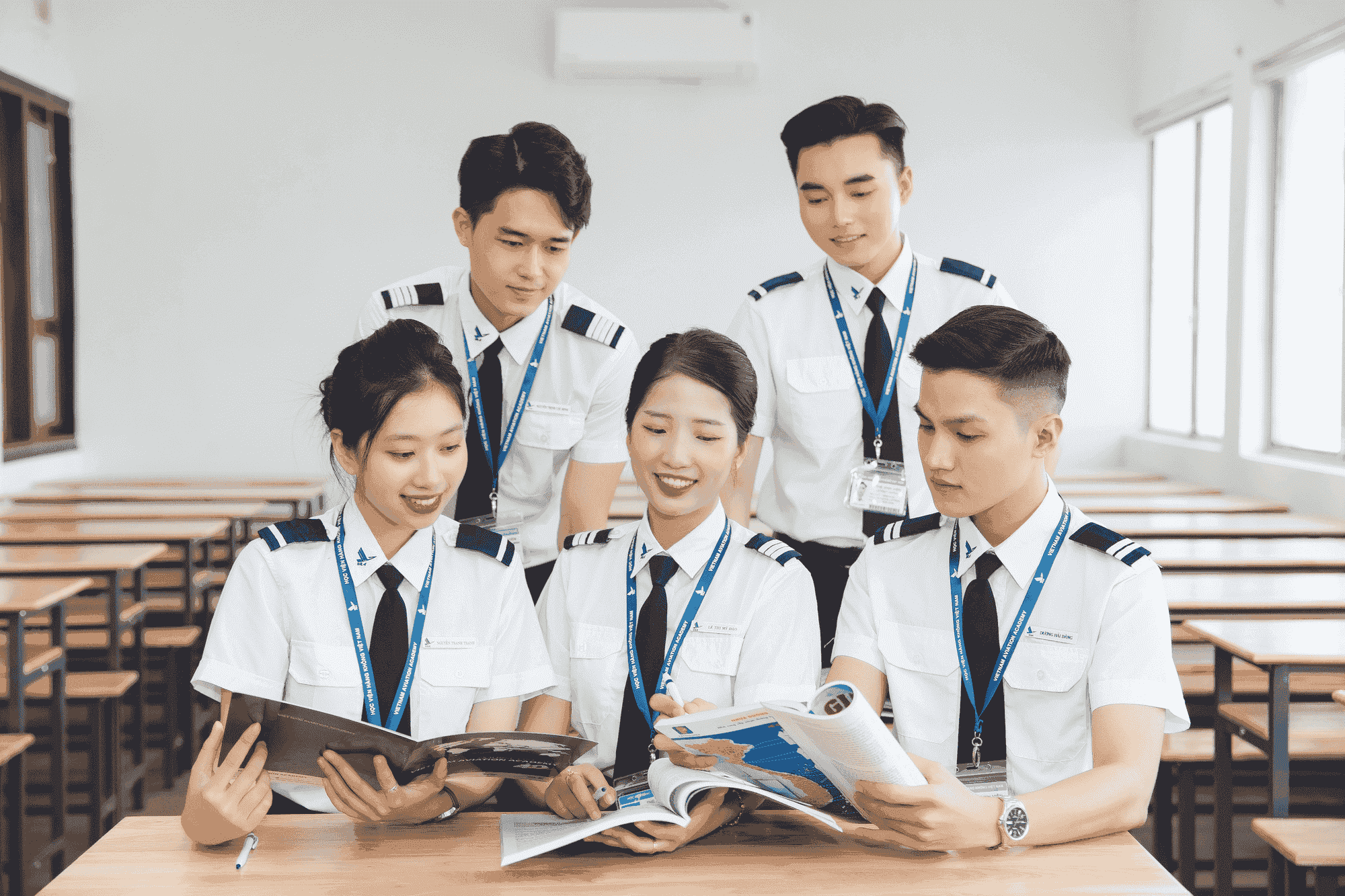 Đồng phục học viện hàng không Việt Nam