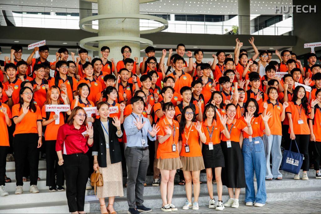 dong phuc hutech 1