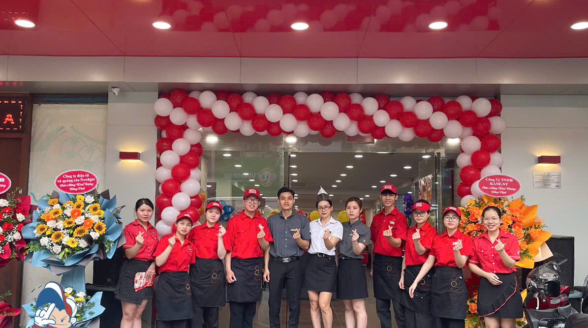 Mẫu Đồng Phục Lotteria Đẹp & Báo Giá May Tại Xưởng Cocolu 3 Nón và tạp dề đồng phục Lotteria